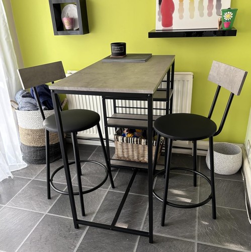Breakfast bar table and stools - bar,